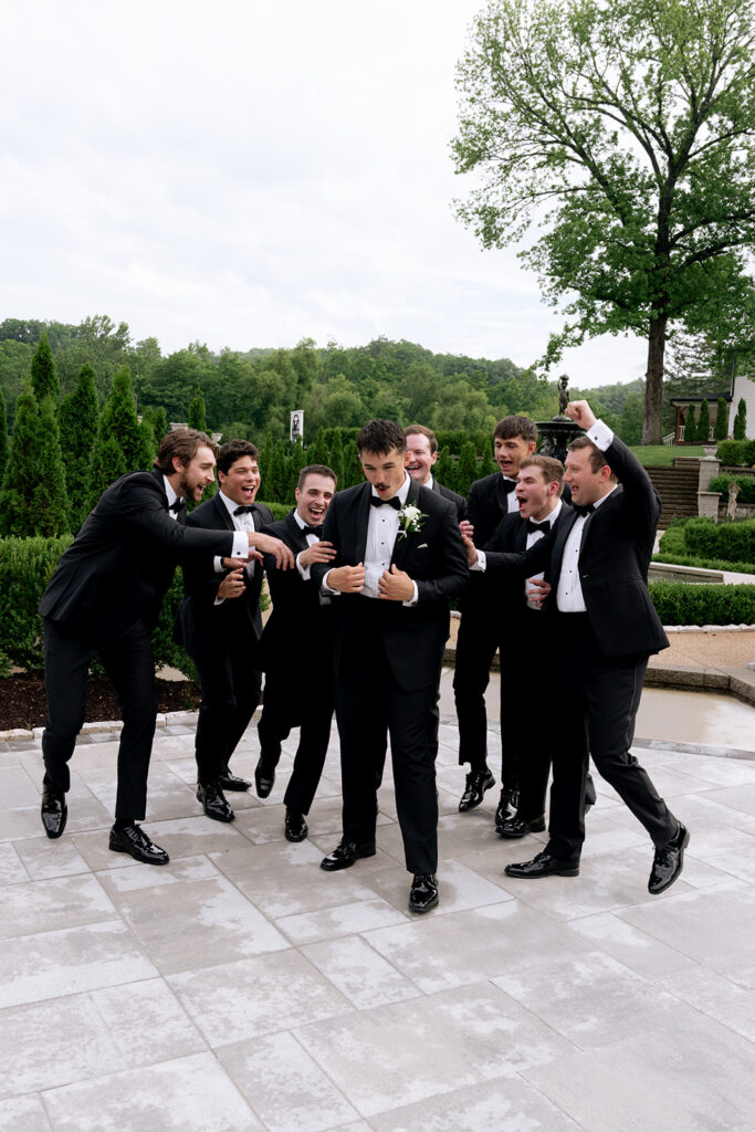 A Relaxed Spring Wedding at Knotting Hills | Amy & Donovan